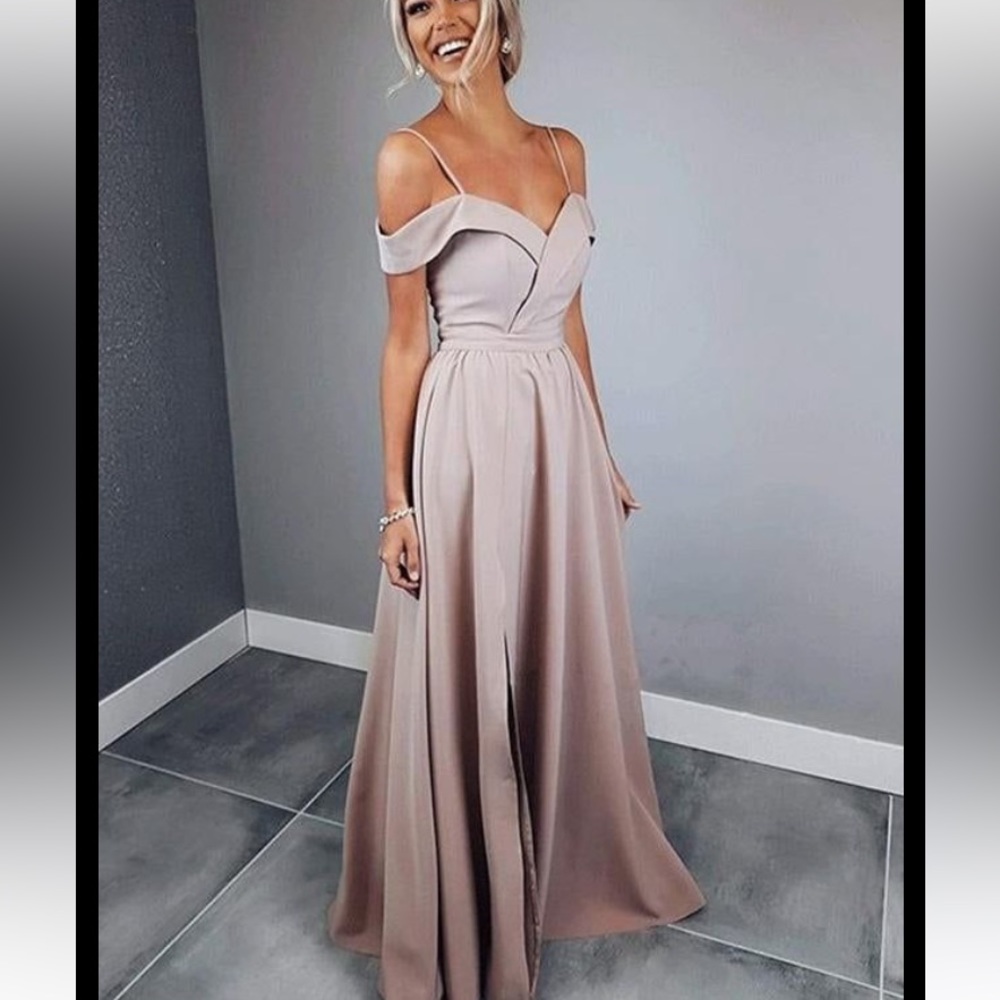 A-Line/Princess Spaghetti Straps Short Sleeves Floor-Length Ruched Satin Dresses